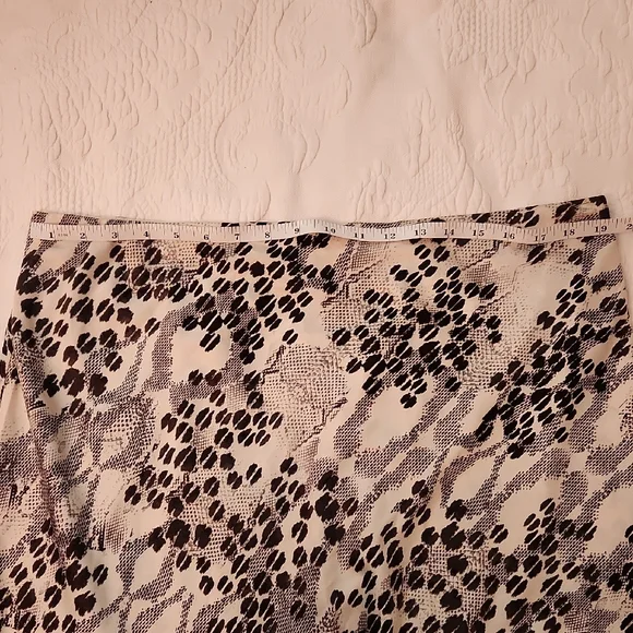 Express Black and Cream Animal Print A-Line Skirt - Picture 3 of 4